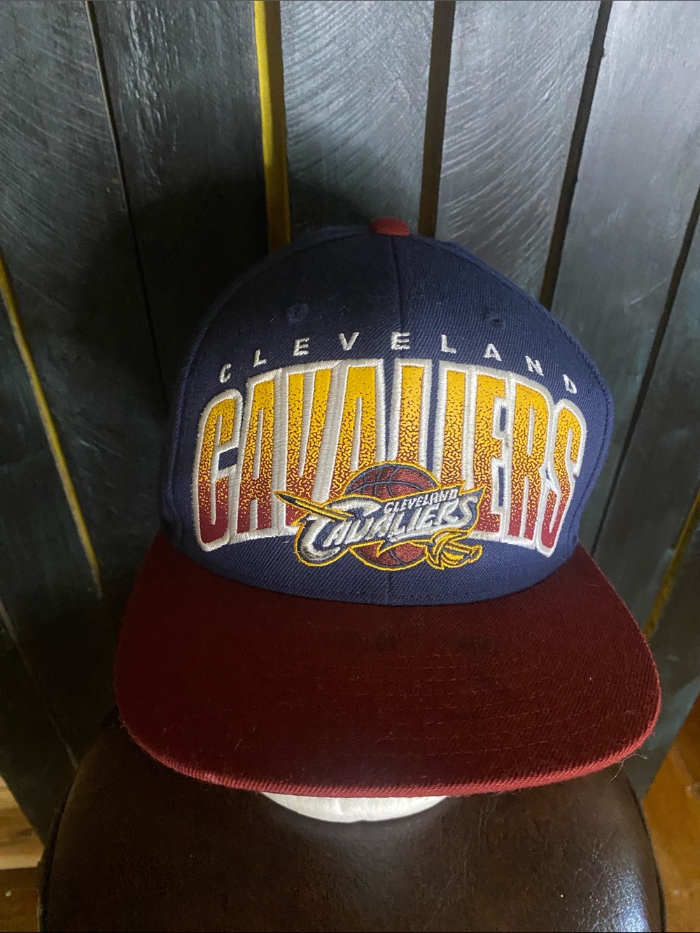 Mitchell & Ness Cleveland Cavaliers Navy and Maroon Snapback Hat
